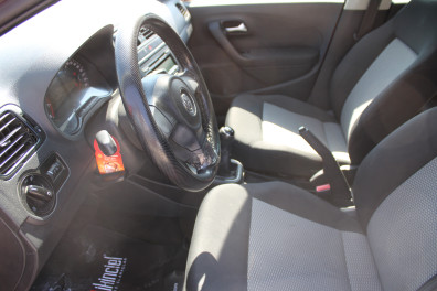 Volkswagen Polo  1.2 TRENDLİNE 2013 Model Düz Vites