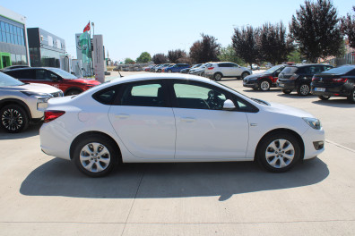 Opel Astra 1.6 LPG EDİTİON PLUS 2018 Model Düz Vites