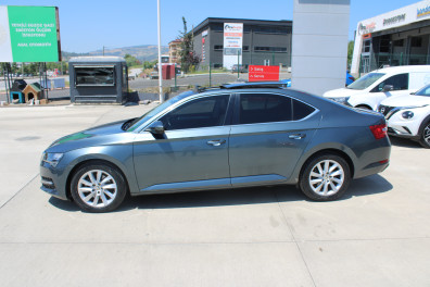 Skoda Superb 1.5TSİ ELİTE SUNROOF 2021 Model Otomatik Vites
