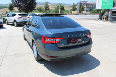 Skoda Superb 1.5TSİ ELİTE SUNROOF 2021 Model Otomatik Vites