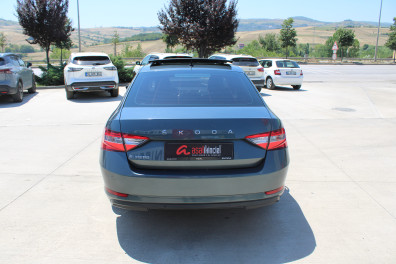 Skoda Superb 1.5TSİ ELİTE SUNROOF 2021 Model Otomatik Vites