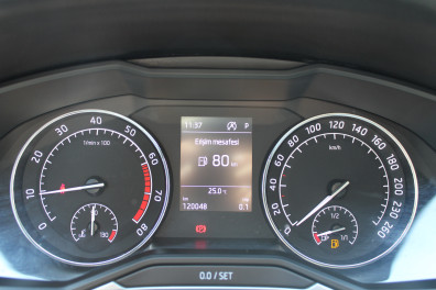 Skoda Superb 1.5TSİ ELİTE SUNROOF 2021 Model Otomatik Vites