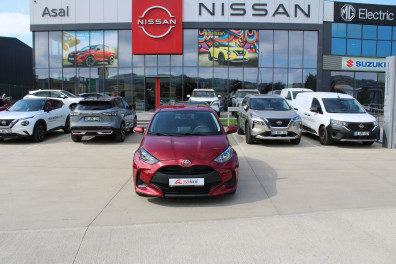 Toyota Yaris 1.5 DREAM AT 2021 Model Otomatik Vites