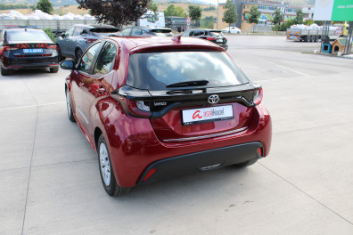 Toyota Yaris 1.5 DREAM AT 2021 Model Otomatik Vites