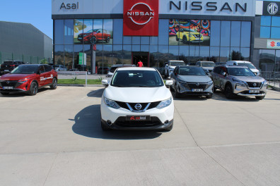 Nissan Qashqai 1.5 DCİ TEKNA MT 2015 Model Düz Vites