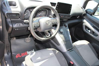 Toyota Proace City 1.5 PASSİON X-PACK AT 2023 Model Otomatik Vites