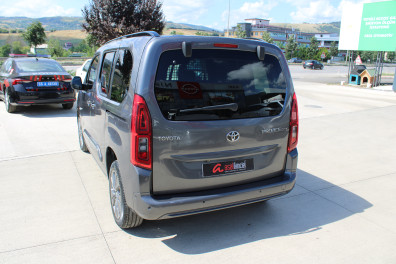 Toyota Proace City 1.5 PASSİON X-PACK AT 2023 Model Otomatik Vites