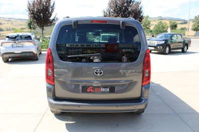 Toyota Proace City 1.5 PASSİON X-PACK AT 2023 Model Otomatik Vites