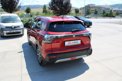 Suzuki S-Cross 1.4 GLX PREMİUM 4X4 2024 Model Otomatik Vites