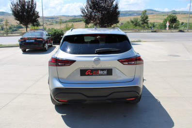 Nissan Qashqai 1.3 PLATİNUM PREMİUM AT 2023 Model Otomatik Vites