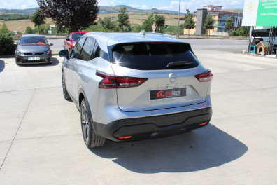 Nissan Qashqai 1.3 PLATİNUM PREMİUM AT 2023 Model Otomatik Vites