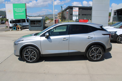 Nissan Qashqai 1.3 PLATİNUM PREMİUM AT 2023 Model Otomatik Vites