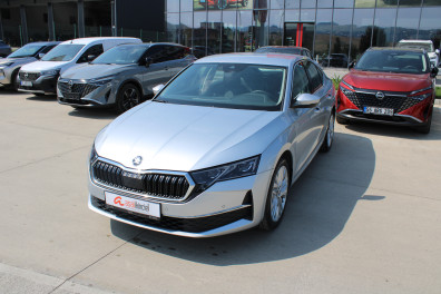 Skoda Octavia 1.5 MHEV PREMİUM DSG 2024 Model Otomatik Vites