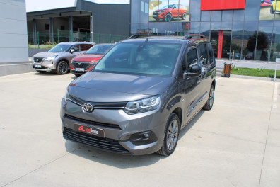 Toyota Proace City 1.5 PASSİON X-PACK 2023 Model Otomatik Vites