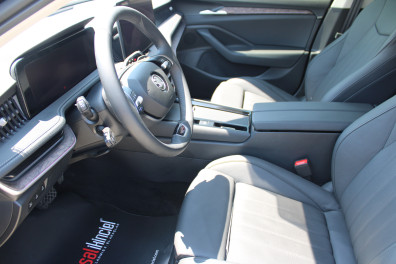 Skoda Superb L&K CRYSTAL 2024 Model Otomatik Vites