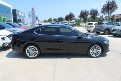 Skoda Superb L&K CRYSTAL 2024 Model Otomatik Vites