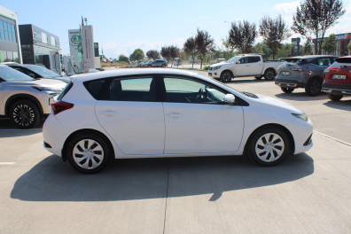 Toyota Auris 1.33 LİFE  2016 Model Düz Vites