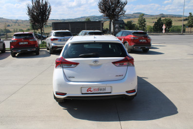 Toyota Auris 1.33 LİFE  2016 Model Düz Vites