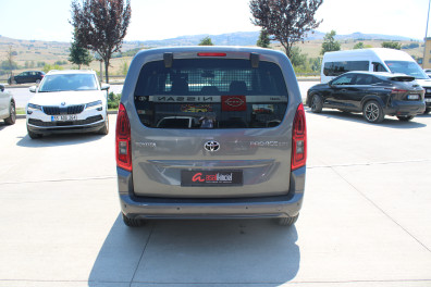 Toyota Proace City  1.5 DREAM  2022 Model Otomatik Vites