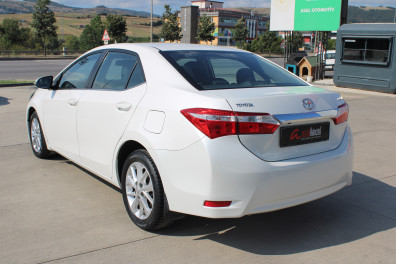 Toyota Corolla 1.6 LPG ADVANCE 2015 Model Otomatik Vites