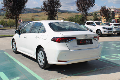 Toyota Corolla 1.6 VİSİON  2019 Model Otomatik Vites