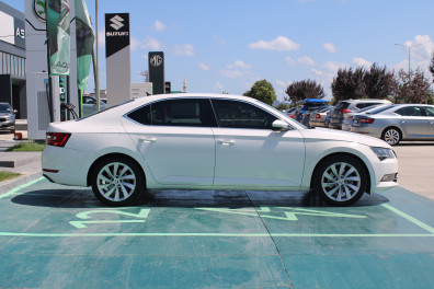 Skoda Superb 1.4 TSİ STYLE 2017 Model Otomatik Vites