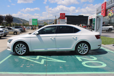 Skoda Superb 1.4 TSİ STYLE 2017 Model Otomatik Vites
