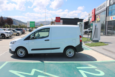 Ford  Transit COURİER 1.5TDCİ TREND 2023 Model Düz Vites