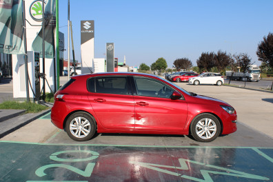 Peugeot 308 1.6BLUEHDİ ACTİVE 2015 Model Otomatik Vites