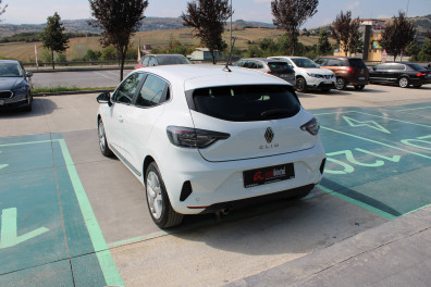 Renault Clio 1.0 TCE EVOLUTİON  2024 Model Otomatik Vites