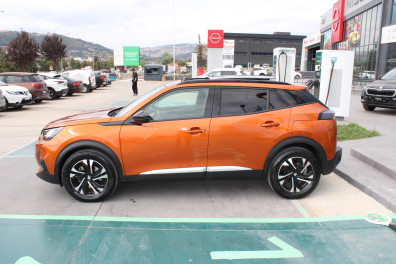 Peugeot 2008 1.5BLUEHDİ ALLURE 2023 Model Otomatik Vites