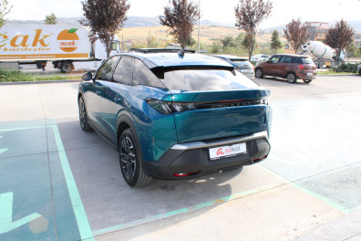 Peugeot 3008 1.2 HYBRİD ALLURE 2024 Model Otomatik Vites
