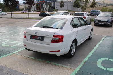 Skoda Octavia  1.6 TDİ OPTİMAL  2015 Model Otomatik Vites