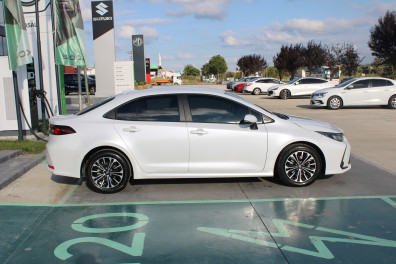 Toyota Corolla 1.5 VİSİON PLUS  2025 Model Otomatik Vites