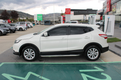 Nissan Qashqai 1.5 DCİ TEKNA  2017 Model Düz Vites