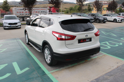 Nissan Qashqai 1.5 DCİ TEKNA  2017 Model Düz Vites