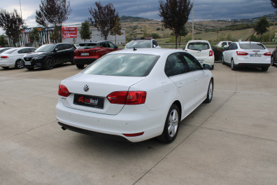 Volkswagen Jetta 1.2 TSİ COMFORTLİNE  2014 Model Düz Vites