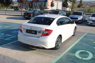 Honda Civic 1.6LPG BLACK EDİTİON 2015 Model Otomatik Vites