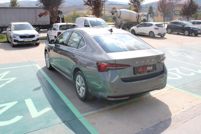 Skoda Octavia 1.5TSİ MHEV PREMİUM 2025 Model Otomatik Vites