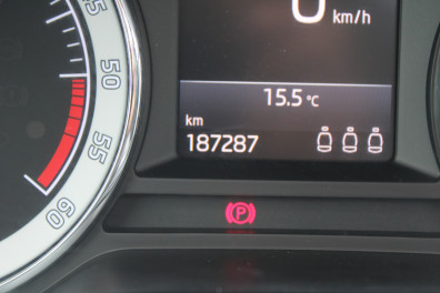 Skoda Octavia 1.6TDİ STYLE SUNROOF 2018 Model Otomatik Vites