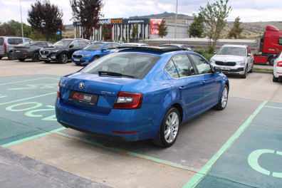 Skoda Octavia 1.6TDİ STYLE SUNROOF 2018 Model Otomatik Vites