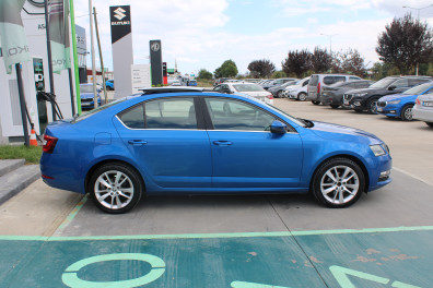 Skoda Octavia 1.6TDİ STYLE SUNROOF 2018 Model Otomatik Vites
