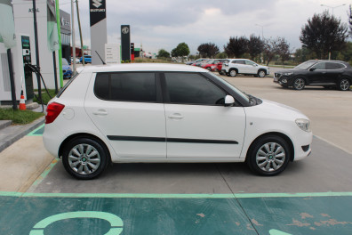 Skoda Fabia 1.2 AMBİTİON 2012 Model Düz Vites
