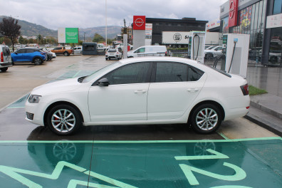 Skoda Octavia 1.6 TDİ STYLE CR  2015 Model Otomatik Vites