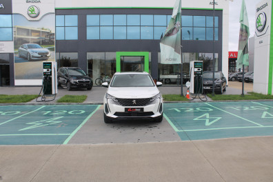 Peugeot 3008  1.2PURETECH ACTİVE PRİME 2020 Model Otomatik Vites