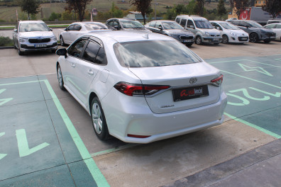 Toyota Corolla 1.5 VİSİON AT  2024 Model Otomatik Vites