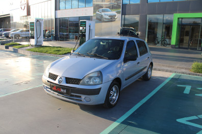 Renault Clio 1.2 LPG AUTHENTİGU 2005 Model Düz Vites