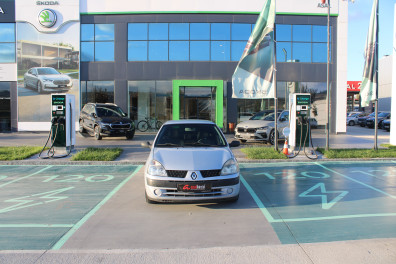 Renault Clio 1.2 LPG AUTHENTİGU 2005 Model Düz Vites