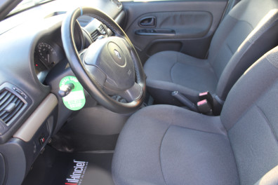 Renault Clio 1.2 LPG AUTHENTİGU 2005 Model Düz Vites