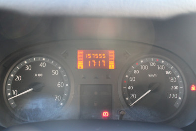 Renault Clio 1.2 LPG AUTHENTİGU 2005 Model Düz Vites